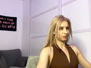 Live webcam model livsalim on Soda Cams