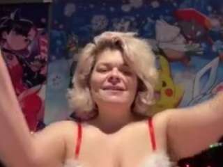 Live webcam model sweetlilacs on Soda Cams