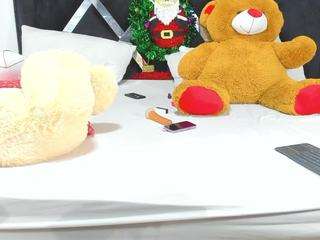 world-fantasy Live Webcam on CamSoda