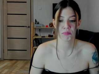 Live webcam model britneyooops on Soda Cams