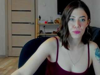 britneyooops webcam model