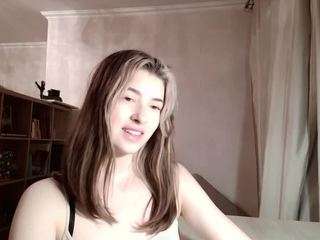 celestinehinderer live cam profile