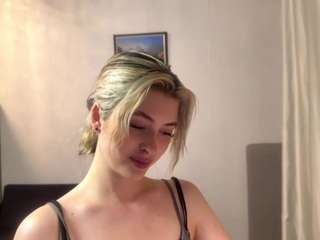 celestinehindere... Live Webcam on CamSoda