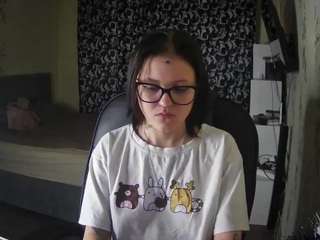 Live webcam model claudiamcclenon on Soda Cams