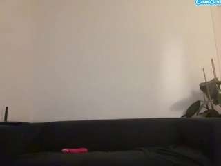 Live webcam model dominator90 on Soda Cams