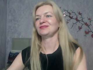 melissatylerbb, female webcam model,  years old, on live webcam