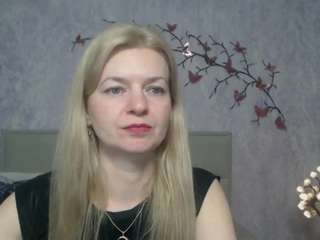 melissatylerbb, female webcam model,  years old, on live webcam