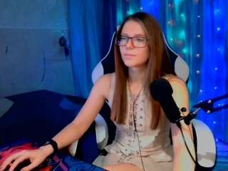 Live webcam model treenaockmond on Soda Cams