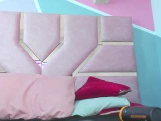 angelinajoliee Live Webcam on CamSoda