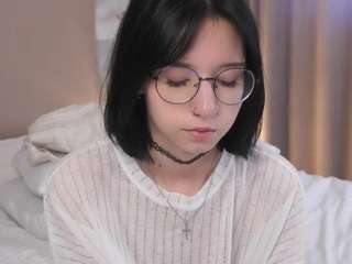 belle-phine's CamSoda show and profile