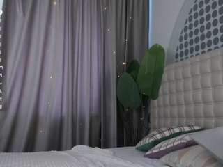 belle-phine Live Webcam on CamSoda