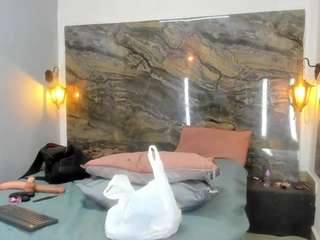 brooke-sky's CamSoda show and profile