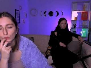 linda-lie Live Webcam on CamSoda