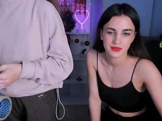 Live webcam model linda-lie on Soda Cams