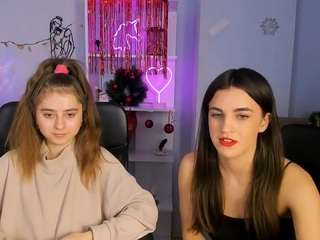 Live webcam model linda-lie on Soda Cams