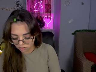 linda-lie Live Webcam on CamSoda