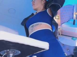 angel-pretty live webcam show