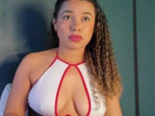 angie-leonn Live Webcam on CamSoda