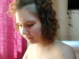 le modèle belindarosenberg est en webcam porno dans un show sur le site camsoda, il possède les tags suivants: ahegao,dirty talk,domination,erotic dance,flashing,gray eyes,no drinking,no smoking,normal,red hair,tattoos,teen 18,twerk,young adult,hd,small tits