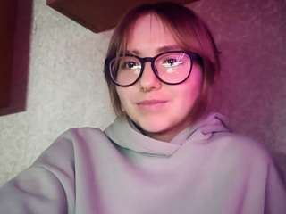 Live webcam model jonieganji on Soda Cams