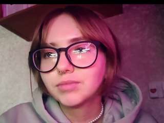 Live webcam model jonieganji on Soda Cams