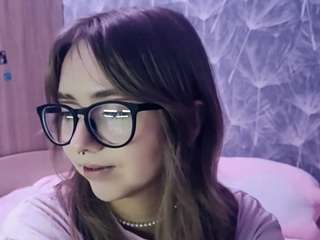 Live webcam model jonieganji on Soda Cams