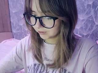 Live webcam model jonieganji on Soda Cams