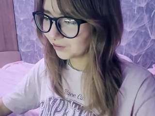 Live webcam model jonieganji on Soda Cams