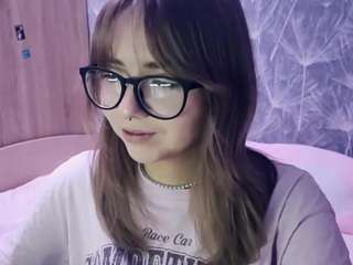 Live webcam model jonieganji on Soda Cams