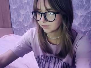 Live webcam model jonieganji on Soda Cams