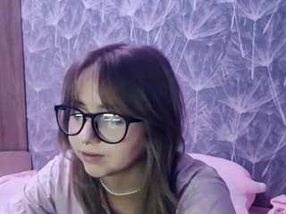 Live webcam model jonieganji on Soda Cams