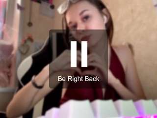 Live webcam model katelyall on Soda Cams