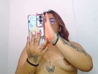 Live webcam model lucyheart8 on Soda Cams