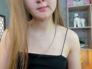 Live webcam model mirthasadhra on Soda Cams