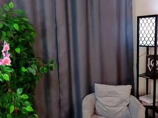 mirthasadhra's CamSoda show and profile