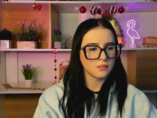 Live webcam model nadin-ni on Soda Cams