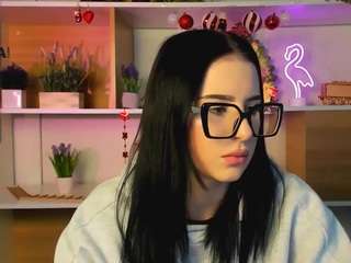 Live webcam model nadin-ni on Soda Cams