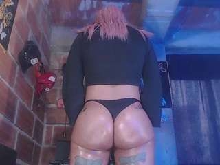 nathashabigass live cam profile
