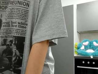 Live webcam model saranbuddle on Soda Cams