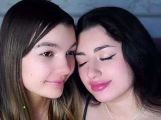 Live webcam model sheritalounsbery on Soda Cams