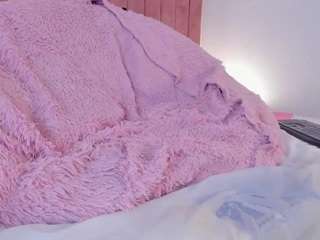 le modèle ashanti-moreno est en webcam porno dans un show sur le site camsoda, il possède les tags suivants: ahegao,pussy,lingerie,lovense,lush,naked,natural,oil,orgasm,pov,shaved pussy,full nudity,solo,squirt,squirter,tease,teen (18+),thick,toys,twerk