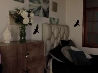 eloiise webcam model