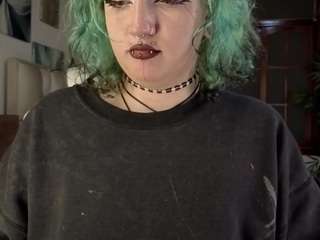 Image 1 of eloiise, female webcam model,  years old, on live webcam