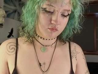 eloiise's CamSoda show and profile