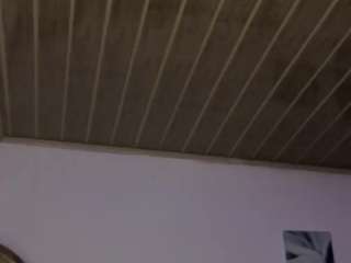 Model ini sedang live sekarang. eloiise