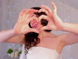 Live webcam model joan-warnerrr on Soda Cams