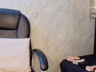 tanishaluxxx live cam profile