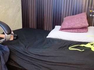 tanishaluxxx live cam profile