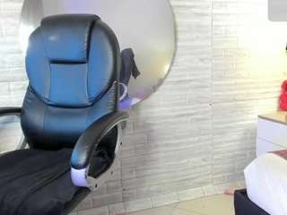 tanishaluxxx live cam profile