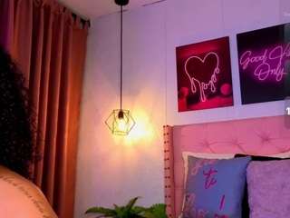 tanishaluxxx